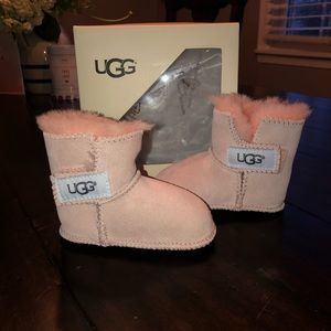 COPY - NWT - pink baby Ugg boot. Size SM